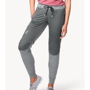 On Running Pants Women Size Medium NWT Athletic Fit Cold Weather